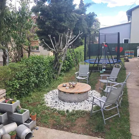 Mitrovica Kuca * ארנדלובאץ'