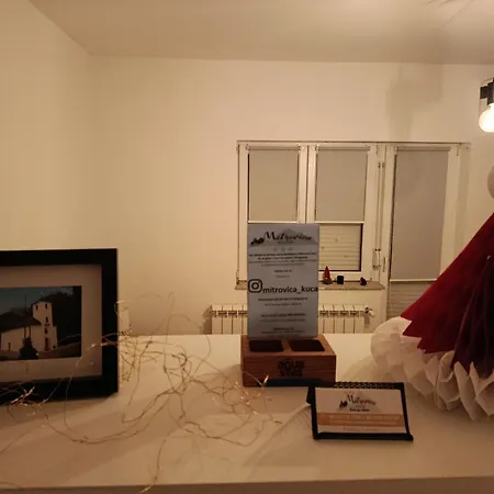 Mitrovica Kuca * ארנדלובאץ'