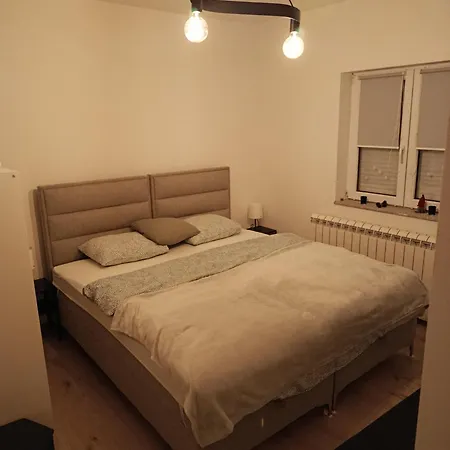 Mitrovica Kuca דירה ארנדלובאץ'