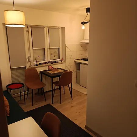 Mitrovica Kuca * ארנדלובאץ'