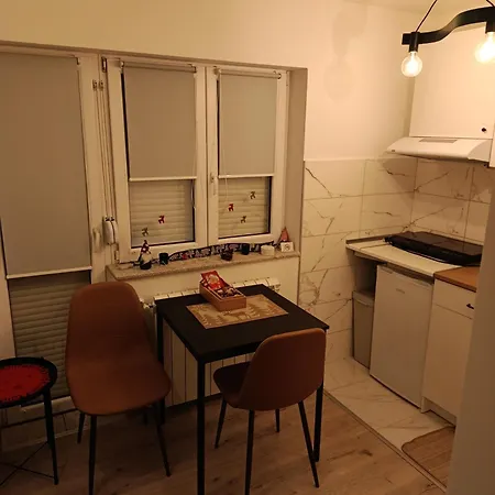 Mitrovica Kuca דירה ארנדלובאץ'