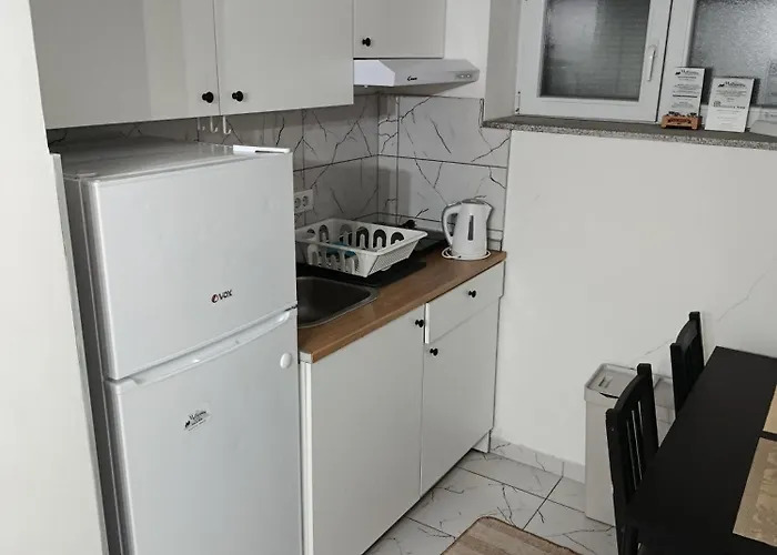 Mitrovica Kuca * Arandjelovac