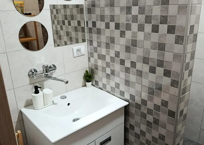 Mitrovica Kuca Daire Arandjelovac