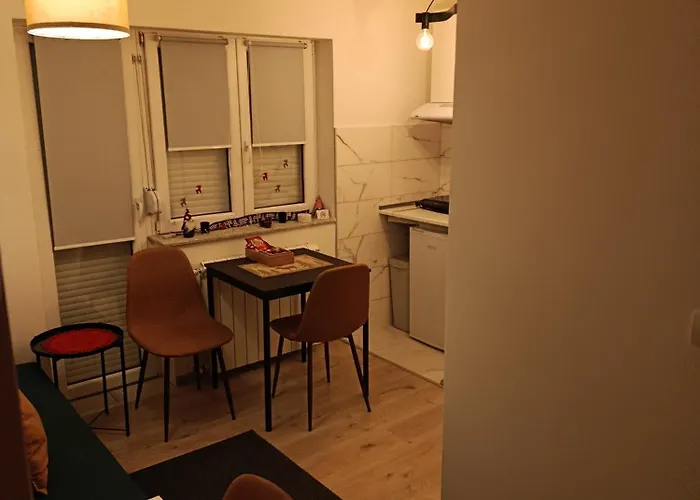 Mitrovica Kuca * Arandjelovac